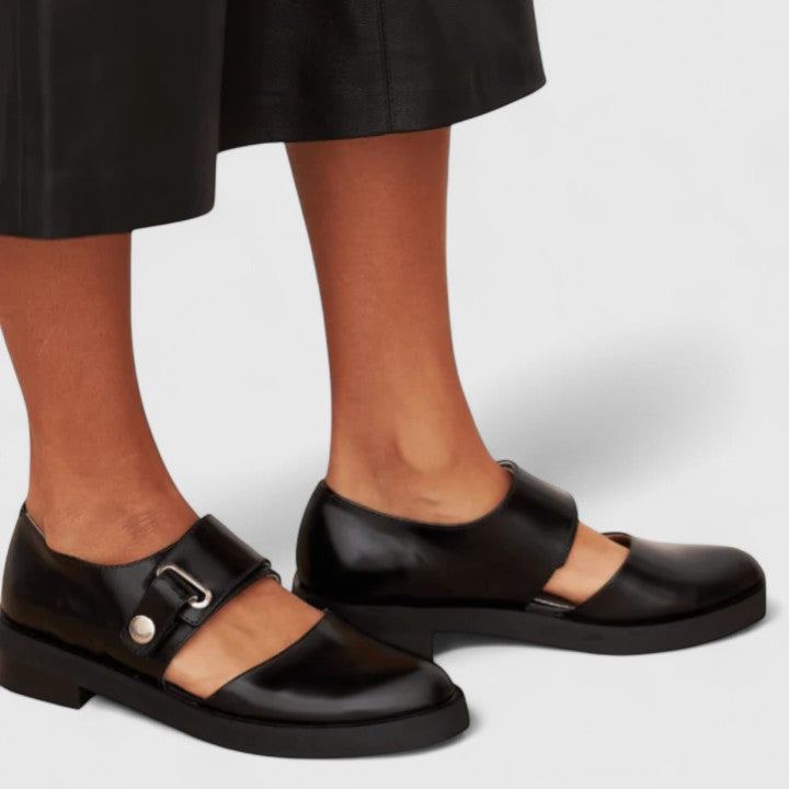 Lyssavelle - Stylish Elegance Footwear