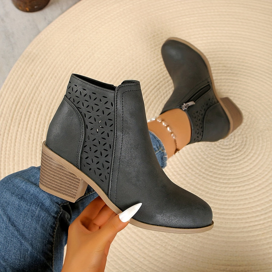 Léonie™ – Breathable and Sustainable Comfort in Ankle Boots