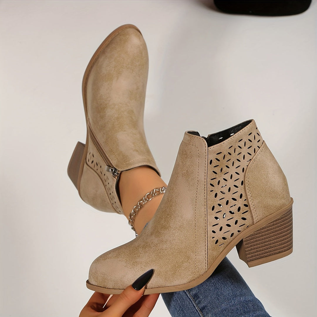Léonie™ – Breathable and Sustainable Comfort in Ankle Boots