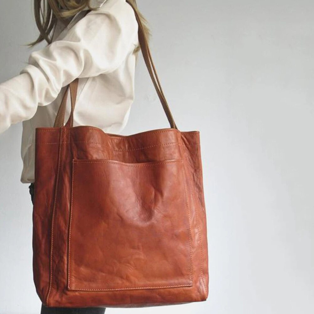 Elegant and Practical Shoulder Bag