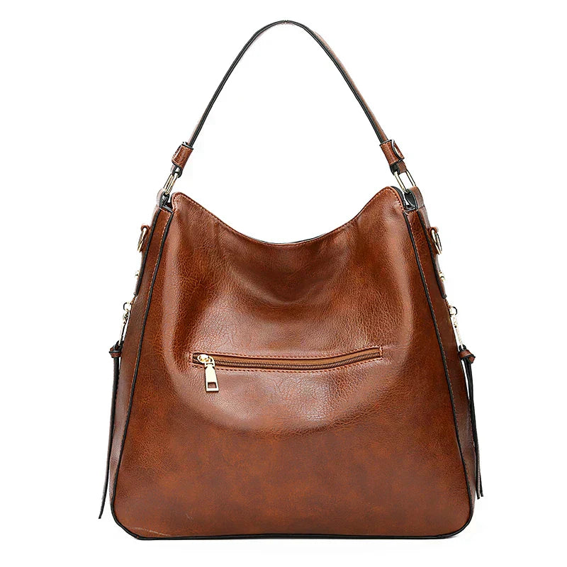 Bonnie | Chic and roomy everyday bag in timeless black