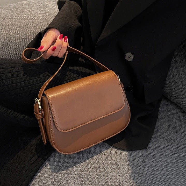 Layla | Chic Shoulder Bag in Subtle Nude Hue