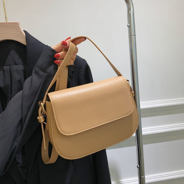 Layla | Chic Shoulder Bag in Subtle Nude Hue
