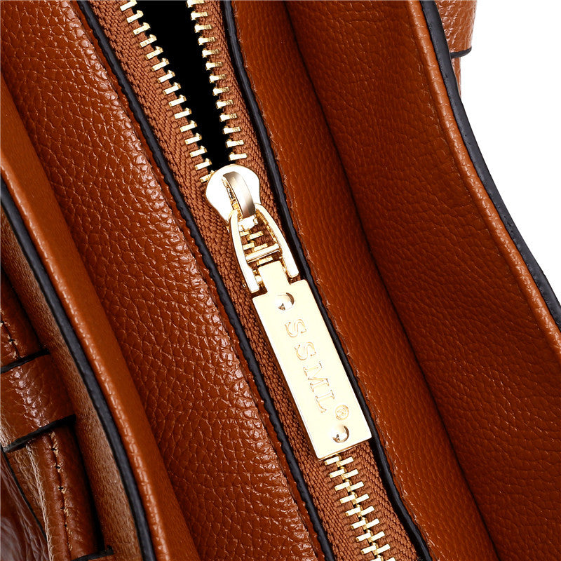 Violet | Chic Handbag Featuring Luxurious Crocodile Embossing